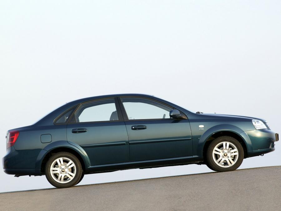  Chevrolet Nubira Sedan 2004 года  (фото 18 из 25)